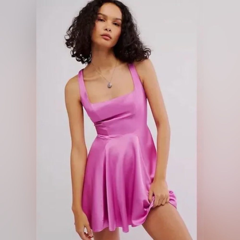 Free People Pink Satin Skater dress open back size 6 - Picture 6 of 6
